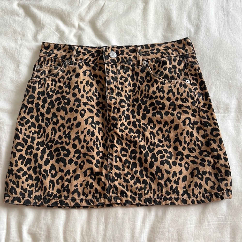 TOPSHOP Cheetah Print Mini Skirt - Size 6